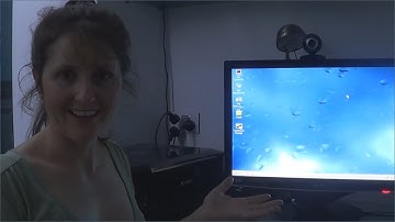 Mum tries out ReactOS 0.3.14 (2012)