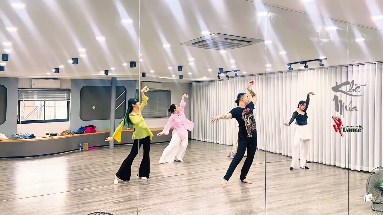 Trend KHẼ MÚA 《Khinh Vũ - 轻舞》 #vuongnguyendance #lopmuathayvuong