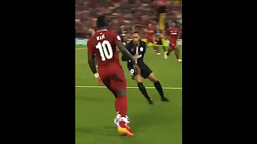 عندما أهان ساديو ماني نيمار 