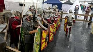 Римские легионеры перед боем / Roman legionnaires before battle
