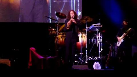 Kenny G  |  Going Home  |  03.SET.2009  |  Lima PERU  |  Maria Angola