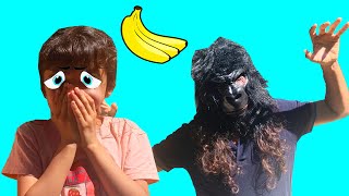 Kids Pretend to Play with Gorilla Lili Nini Boys Tv Adel Sami