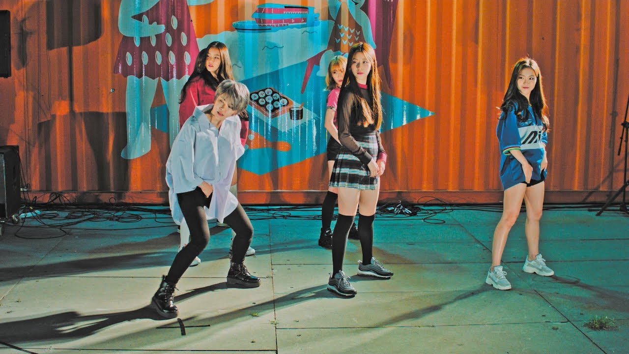 공원소녀 (GWSN) Cover DNA(BTS) x 휘파람(WHISTLE BLACKPINK)@180707 여의도 한강 버스킹 [4k Fancam/직캠