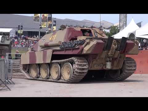 German Jagdpanther Maybach Engine Start-Up Sound