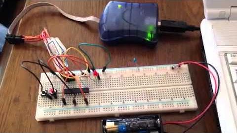 avr atmel2313 led blink