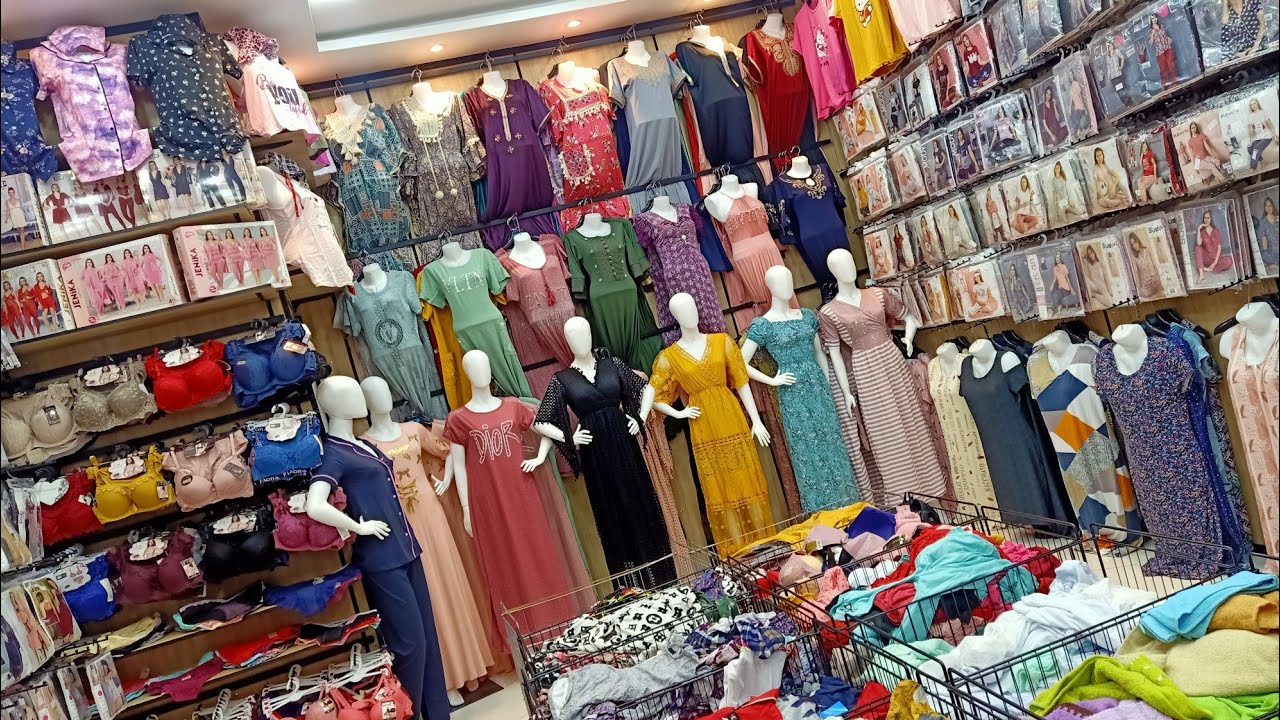 جولة في محل مريم للالبسة النسائية والاطفال #بزار_انيس #عين_ولمان ♥️♥️♥️🌺🌺🌺🌺