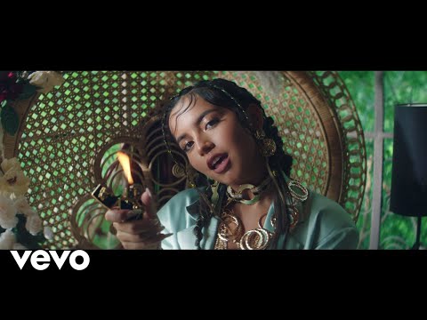 Isabela Merced, Danna Paola - Don't Go