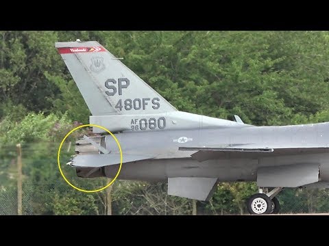 Emergency stops USAF F-16 Viper display at RIAT 2019