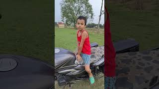 Toto Bala Samita Ko Akele Me Cher Raha Hai