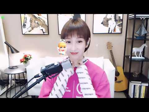 网红梁红演唱歌曲，我在失去爱的城市里，挨了冻吹了风看透了你