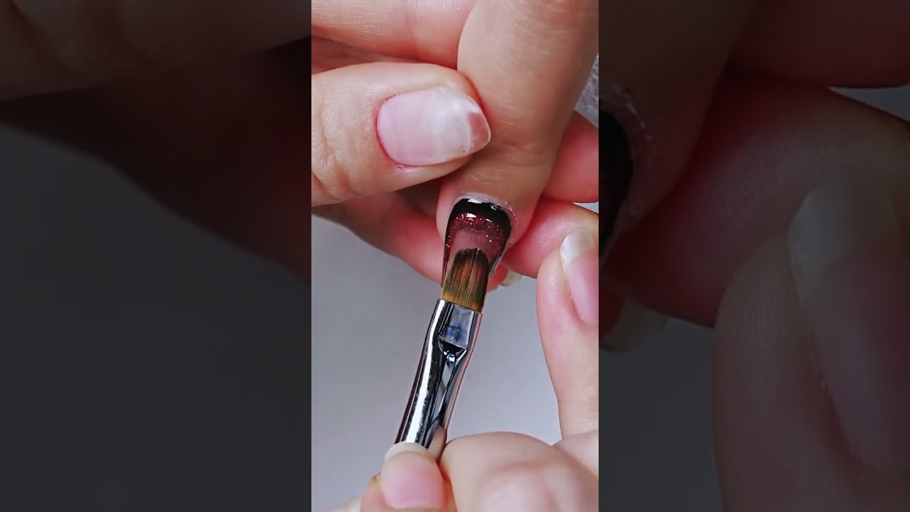 Create a bright nail art in 30 seconds 💅 