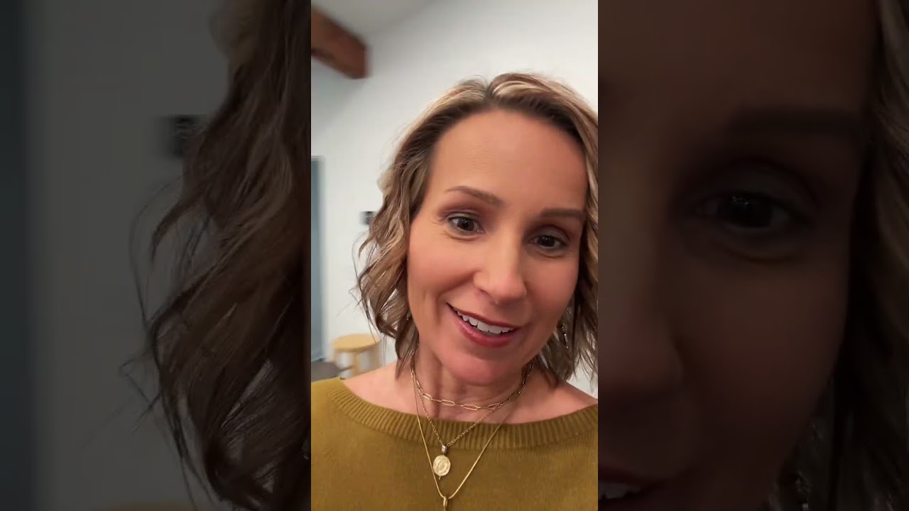 @amoonangelsdiary is wearing one here — hope this helps!