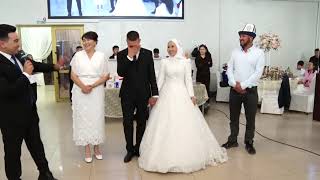 видео: Сыймык Сезим  үйлөнүү той Кара-Ой айылы Ысык-Көл тойканасы Галя эже №2 картинка: Сыймык Сезим  үйлөнүү той Кара-Ой айылы Ысык-Көл тойканасы Галя эже №2