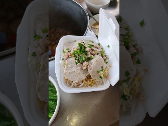 Amazing noodle soup #khornpark88 #food #foodie #shortvideo class=