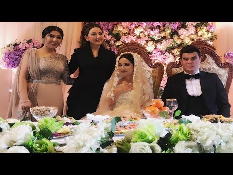 Mast xotin ziyofatda yalangoch uxlaydi. Mast xotin ziyofatda yalangoch uxlaydi.