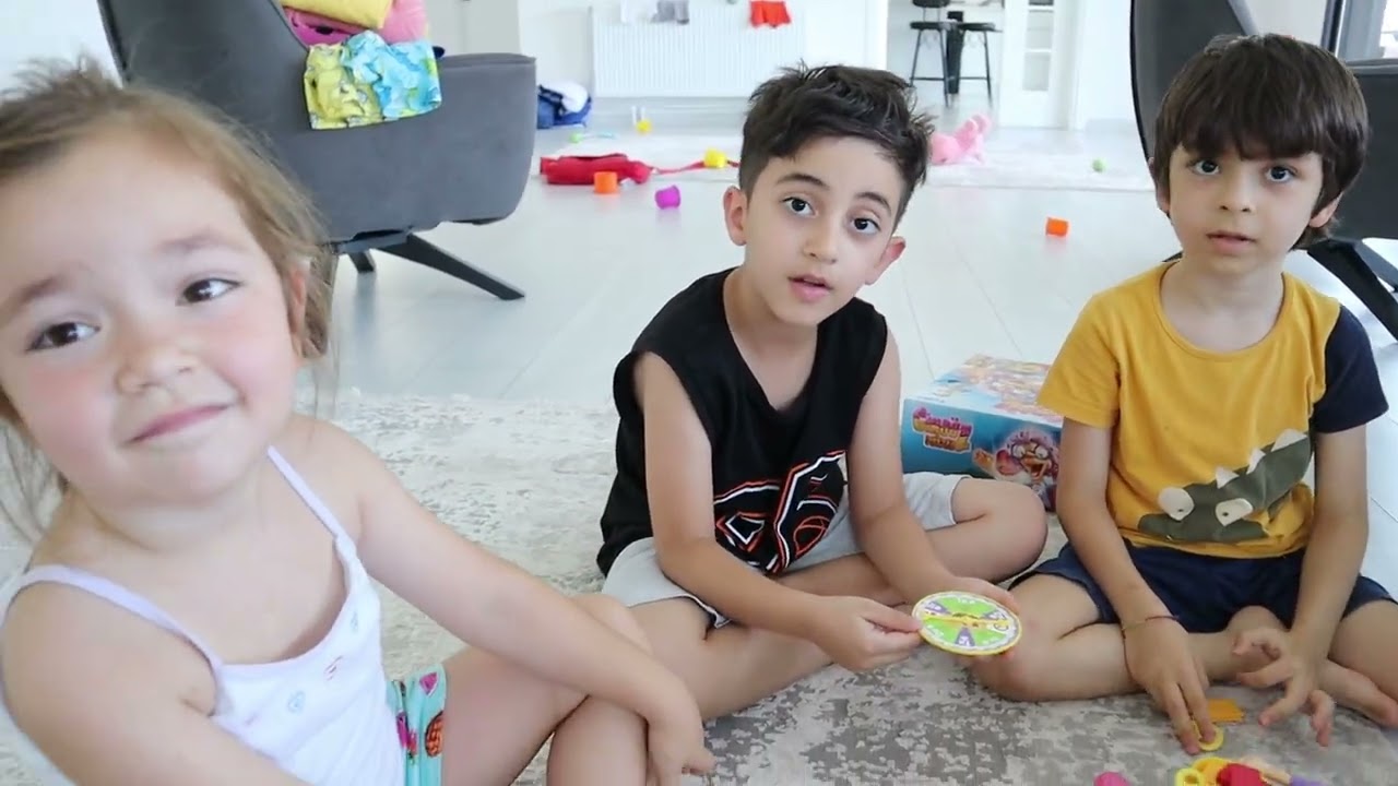 EYVAH BUĞLEM ARKADAŞLARIN HER YERE ASILDI KALDI ‼️ ANNESİ BABASI KURTARDI MI ?!