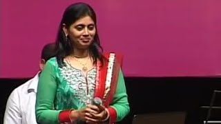 Video voorbeeld van "2013-10-26_Ye parda hata do zara mukhda dikha do_Sangeeta M. & Anil B."