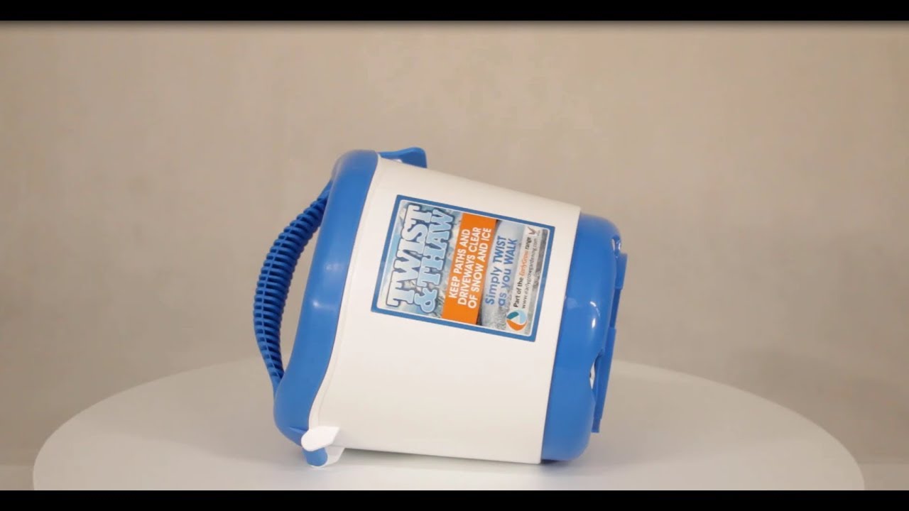 Twist and Thaw Hand Held Salt Spreader