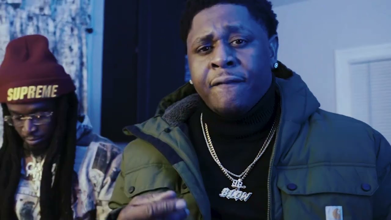 Big blow - eggs & grits    Shotby: 