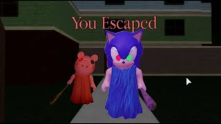 CAN WE ESCAPE EVIL SONIC PIGGY HEGEHOG