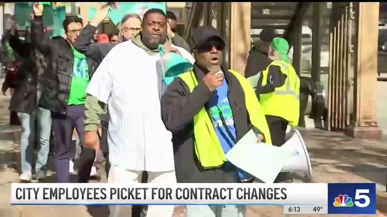 City of Chicago Employees Picket for Fair Contract