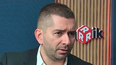 Слави Василев: ПИСНА НИ! Пеевски и Борисов са МУТРИ! Време е ДА СИ ХОДЯТ!