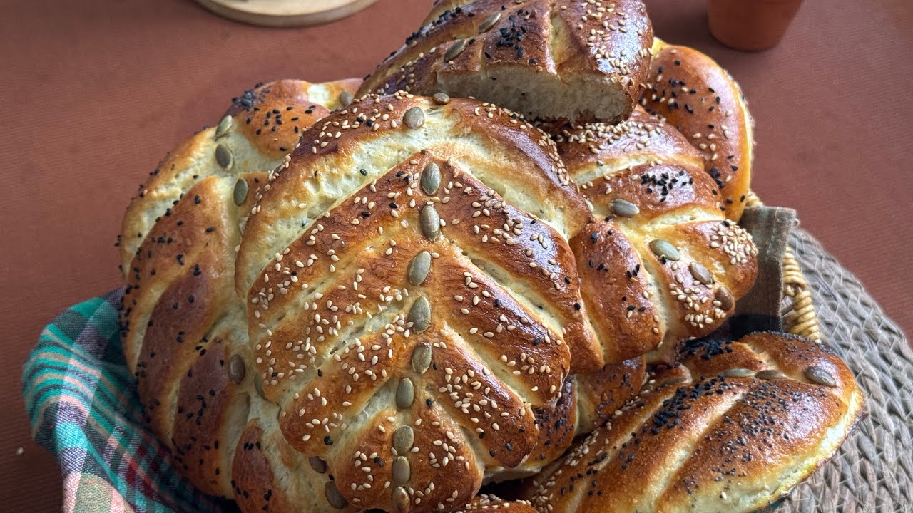 🥖🔥خبز الحليب الملكي… طري كي القطن وذهبي يشهي🌙✨🤤