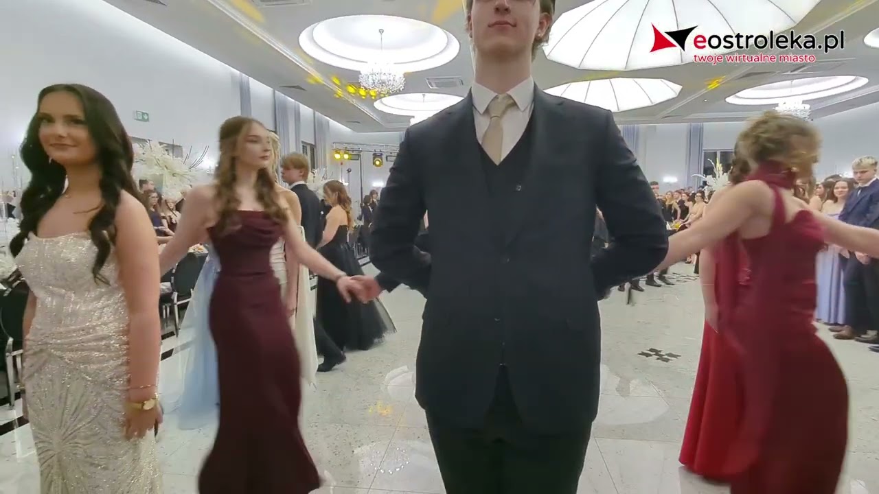 STUDNIÓWKA 2026 - niesamowity polonez II LO Ostrołęka ❤️