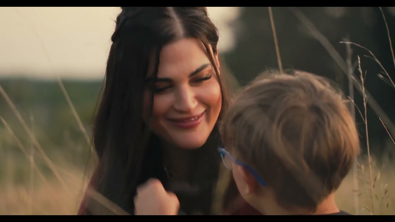 Obejrzyj Catie St.Germain- Grow (OFFICIAL MUSIC VIDEO) w YouTube Obejrzyj Catie St.Germain- Grow (OFFICIAL MUSIC VIDEO) w YouTube