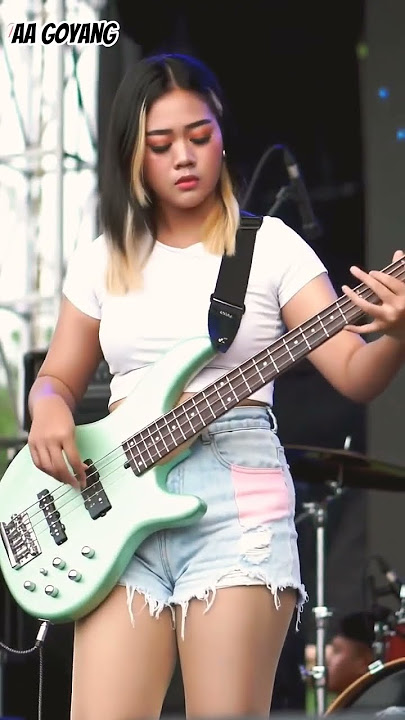 Viral cewek cantik main Gitar dangdut Cover #shortvideo #trending1shortsss #fypshortss