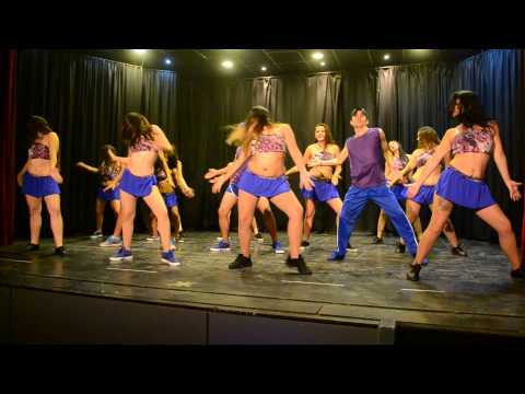 COREO DE AXE DE LA PROFESORA CALU ROJAS