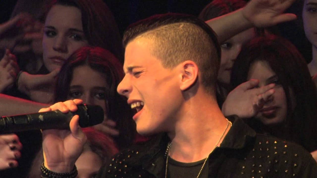 Lucas Fischer und Jugendchor Seetal