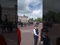 #tourist #britishsoldier #horse #buckinghampalace #history #automobile #fashion