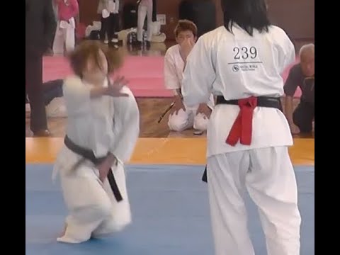 It Hurts Girls Too 女でも痛い Female Nut Shots 女金蹴り マン的 3 Karate Groin Kick Youtube