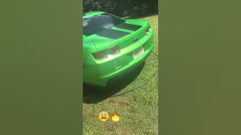 Straight pipe V6 Camaro "revs"