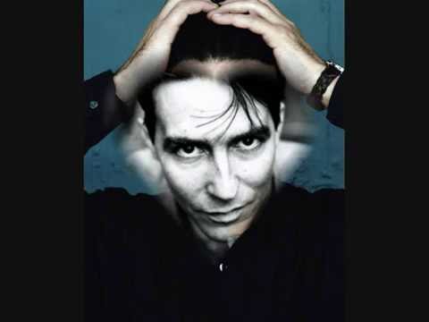CIARÁN HINDS IS TOO SEXY