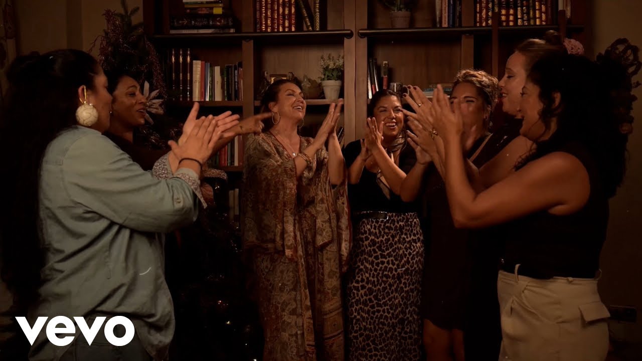 Niña Pastori - Palillos y Panderos (Video Oficial)