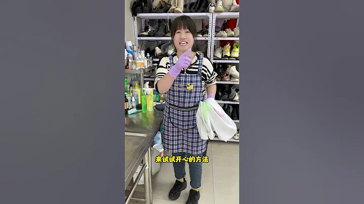 What should I do if my clothes are stained or color bleeding? How to clean valuable shoes without d