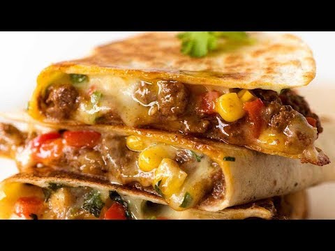 Video: Quesadilla With Chicken And Pineapple - A Step By Step Recipe With A Photo