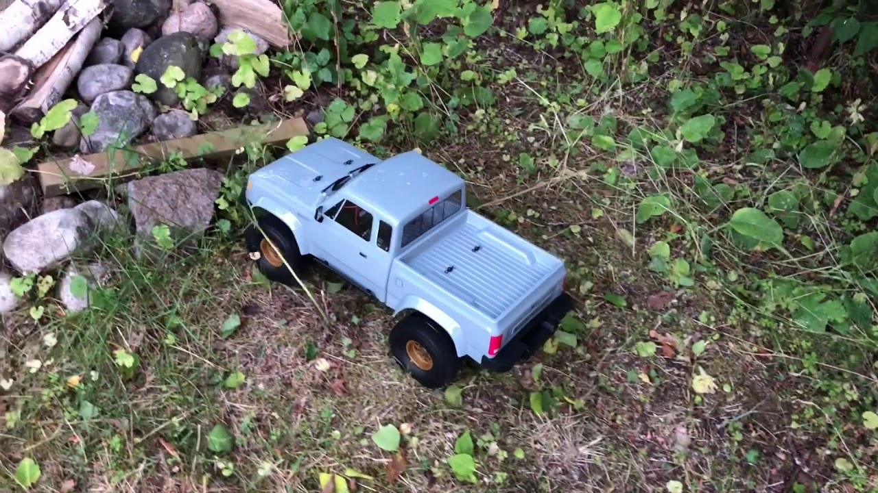 En Kort Tur I Tradgarden Med Element Rc Enduro Sendero Trail Truck