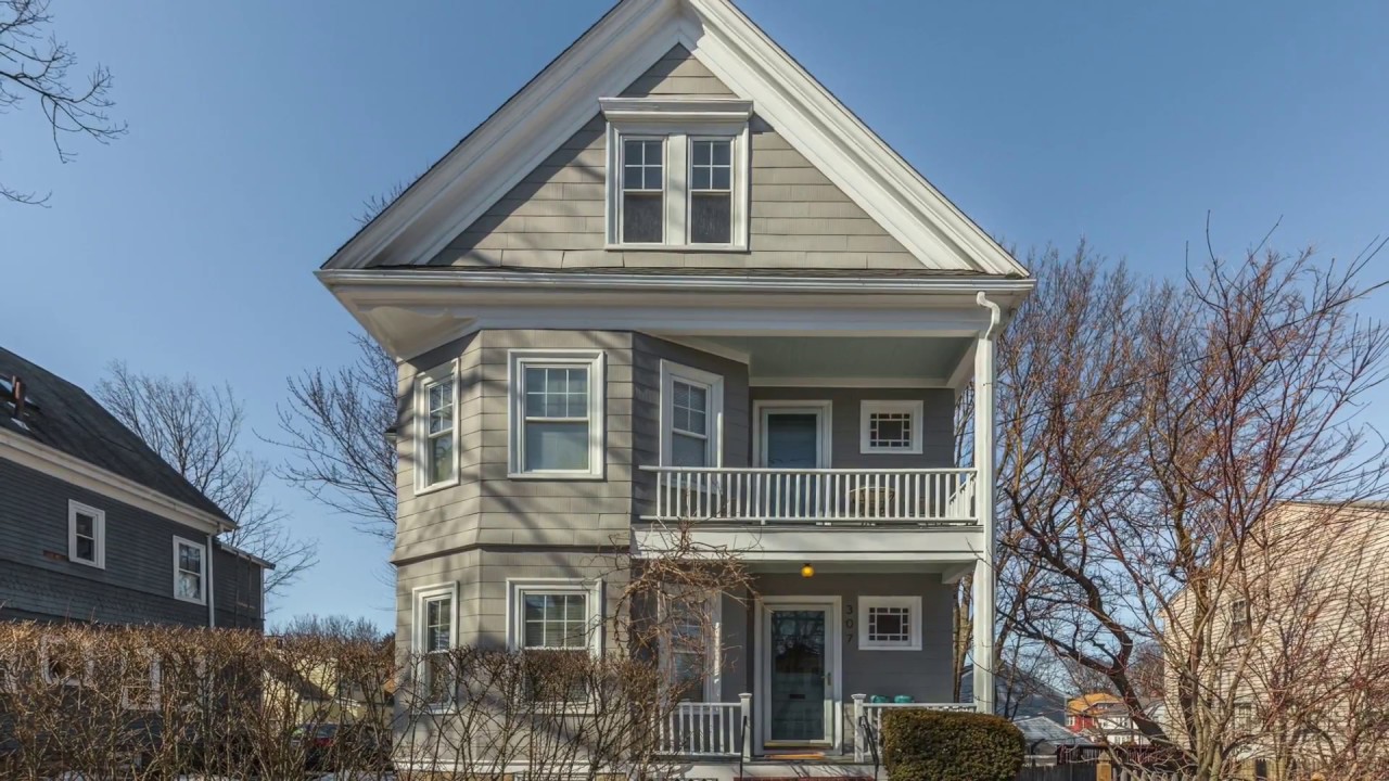 307 Vermont St, West Roxbury MA Diane Capodilupo Tel 617 823 9989