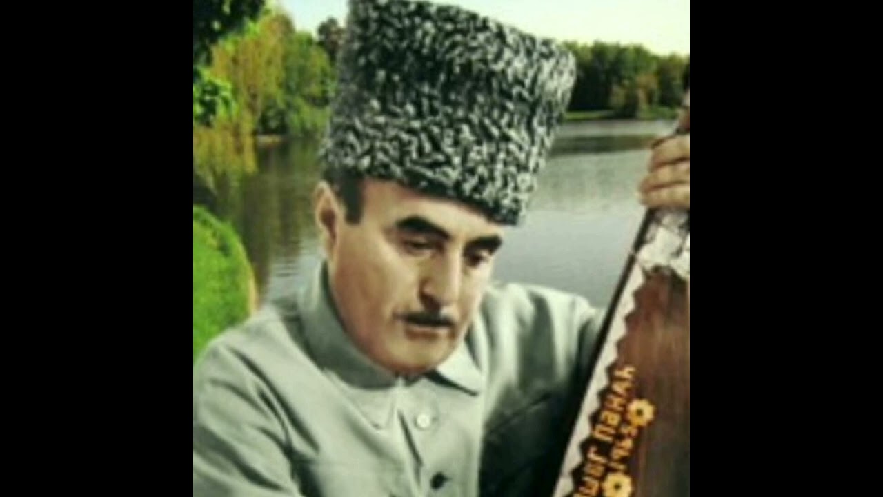 Oxuyur Aşiq Pənah Pənahov. @ Azərbaycan radiosu 105 FM.