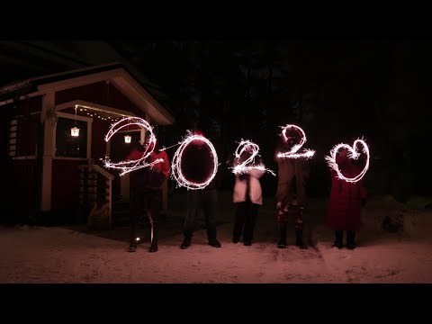   핀란드 시골에서 2022년 새해맞이 1년에 딱 한번 허용되는 새해전야 불꽃놀이