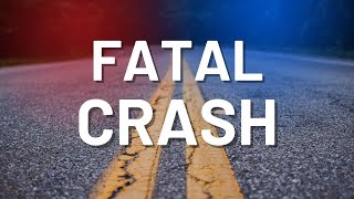 Man dies after crashing into tree in Carteret County
