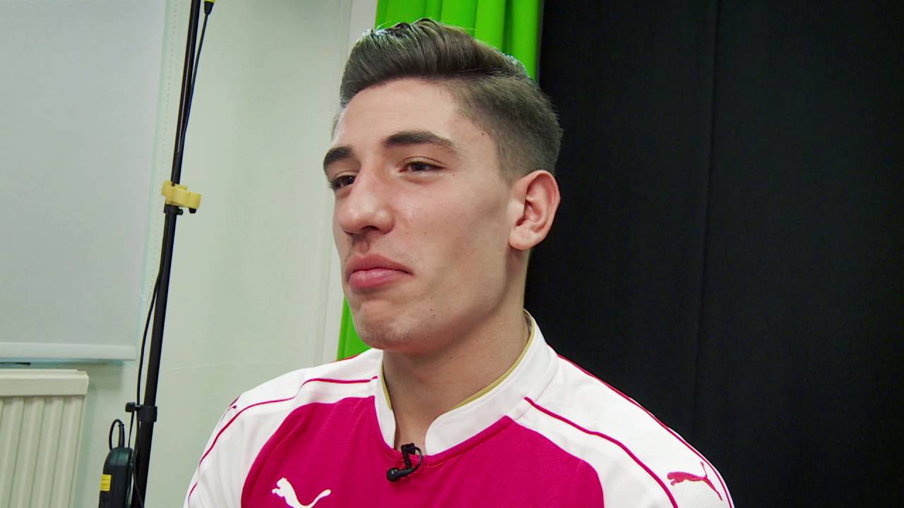 Hector Bellerin's dress sense is unique! football score