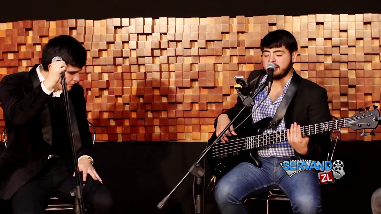 Adriel Favela Ft. Los Del Arroyo - Azul Se Mira (En Vivo 2016)