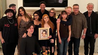 Sofia Vergara Hosts Modern Family Reunion and Honors Star Who Couldn't Attend