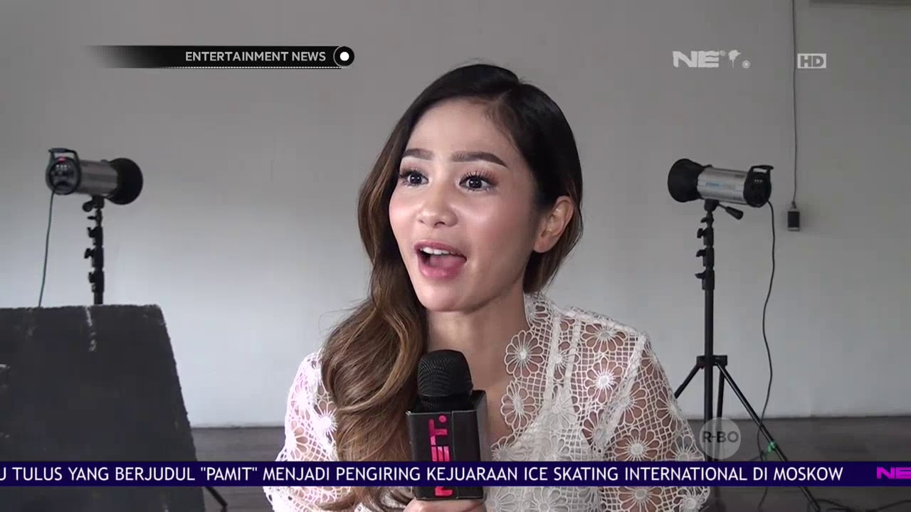 Bunga Zainal Meita Choirunnisa : Rayakan Anniversary Bersama Suami