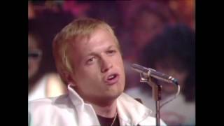 Level 42 - The Sun Goes Down Living It Up (TOTP 1983) chords