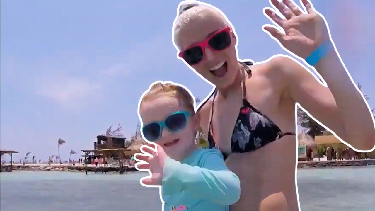 We Rode Horses in the Ocean in Roatan! | Family Friday